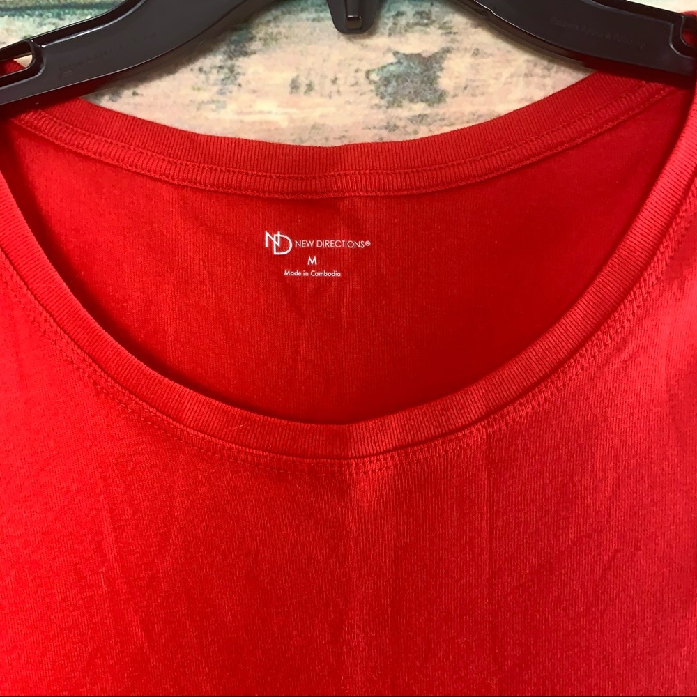 SzM New Directions Red Tee Shirt NWT - Picture 4 of 4